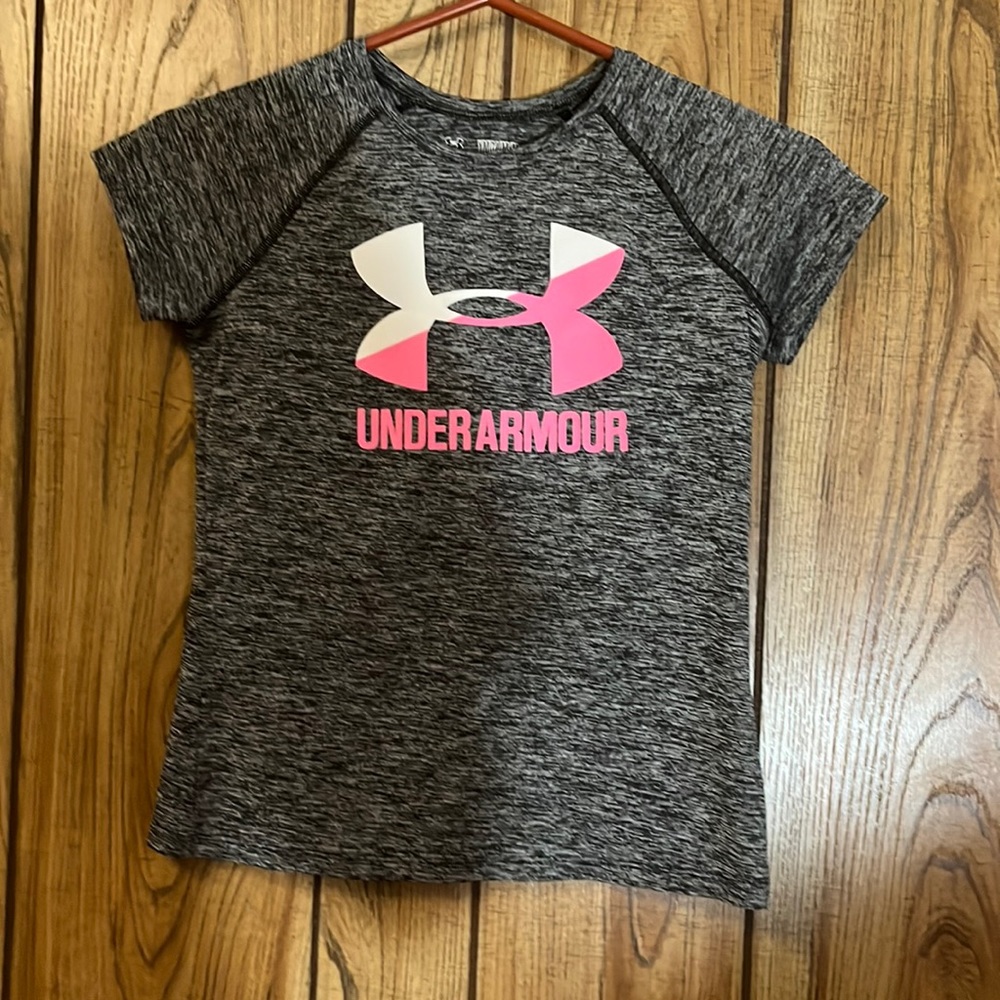 Brand: under armour| color: gray| size: youth medium